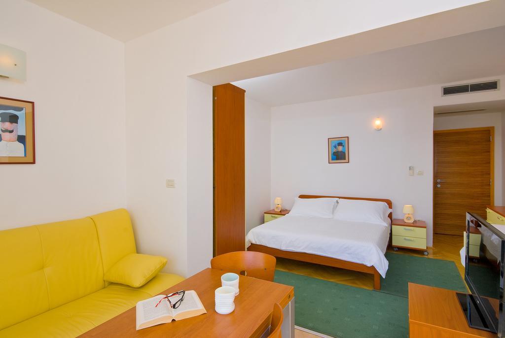 Apartments Villa Medic เบรลา ภายนอก รูปภาพ
